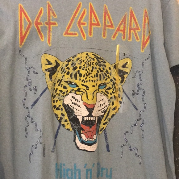 🌙DEF LEPPARD Short Sleeve Graphic T-Shirt🌙 - Picture 5 of 7